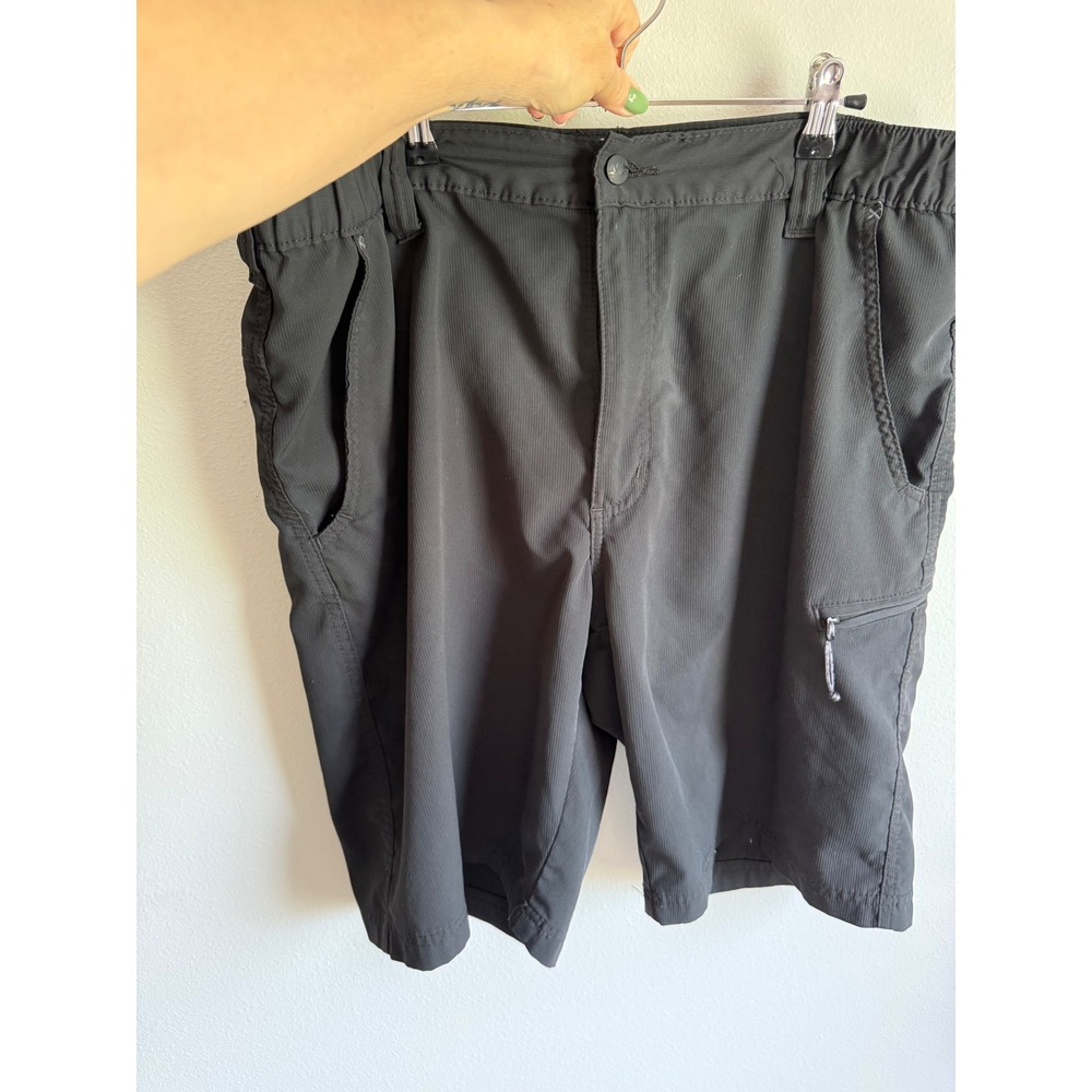 Wrangler Cargo Shorts Mens 36 Black Excellent Hiking Fishing Utility